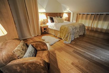 هتل Crans Luxury Lodges