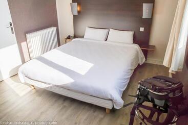 هتل Hôtel De La Vendée