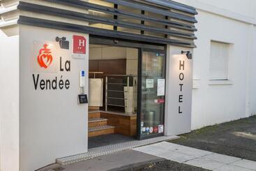 هتل Hôtel De La Vendée