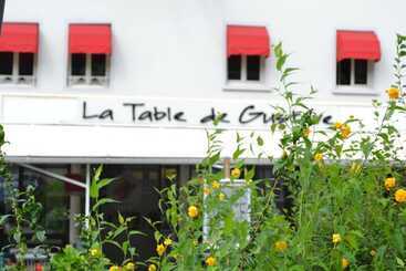 هتل La Table De Gustave