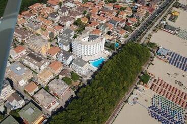 هتل Lido
