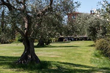 هتل Locanda Poggioleone