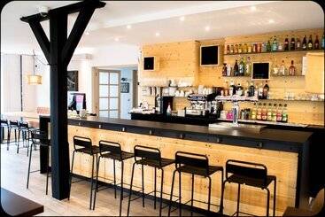 هتل Logis Hôtel La Bastide Des Oliviers