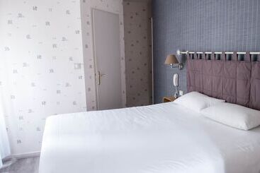 هتل Logis Hôtel La Bastide Des Oliviers