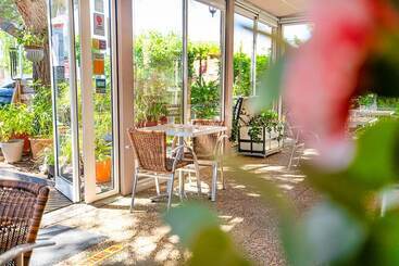 هتل Logis Hôtel Le Rialto