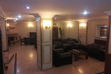 Lyon Hotel İstanbul