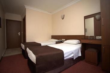 Lyon Hotel İstanbul