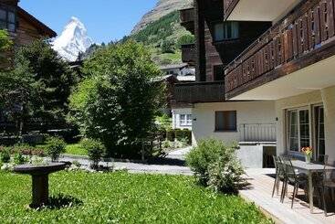 هتل Mountain Exposure Luxury Chalets & Penthouses & Apartments