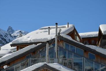 هتل Mountain Exposure Luxury Chalets & Penthouses & Apartments