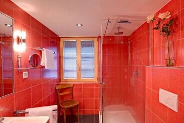 هتل Mountain Exposure Luxury Chalets & Penthouses & Apartments