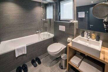 هتل Mountain Exposure Luxury Chalets & Penthouses & Apartments