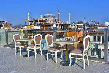 Nayla Palace Hotel Special Category