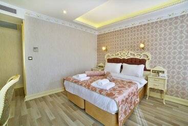 Nayla Palace Hotel Special Category