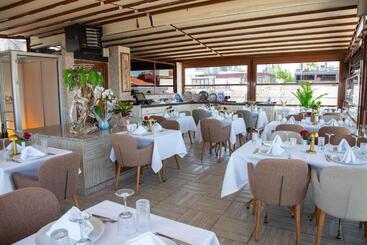 Nayla Palace Hotel Special Category