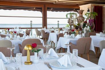 Nayla Palace Hotel Special Category