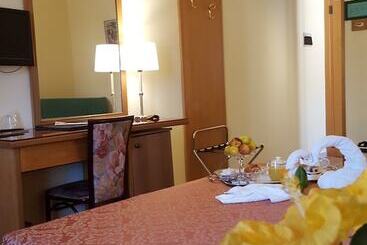 هتل Nuovo Albergo