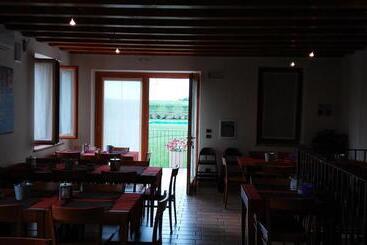 هتل Relais Corte Pontigliardo