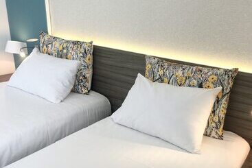 هتل Logis Hôtel & Restaurant Les Mouettes Larmor Plage, Proche De Lorient