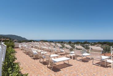 هتل Ristorante Colleverde