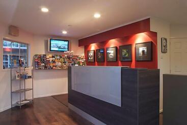 هتل Silver Fern Rotorua Suites & Spa