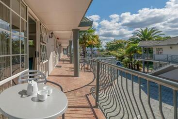 هتل Silver Fern Rotorua Suites & Spa