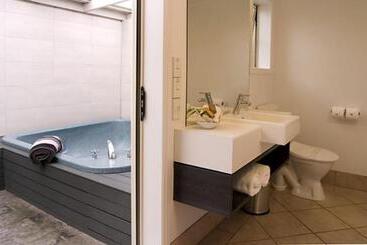 هتل Silver Fern Rotorua Suites & Spa