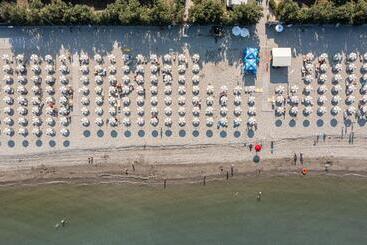 Hotel Club Del Sole Vigna Sul Mar Family Camping Village