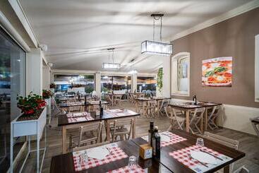 Hotel Club Del Sole Vigna Sul Mar Family Camping Village