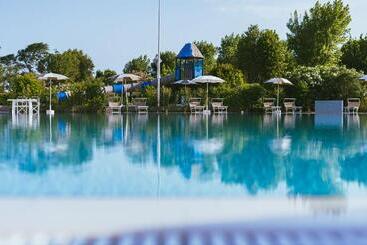 Hotel Club Del Sole Vigna Sul Mar Family Camping Village