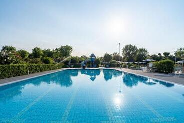 Hotel Club Del Sole Vigna Sul Mar Family Camping Village