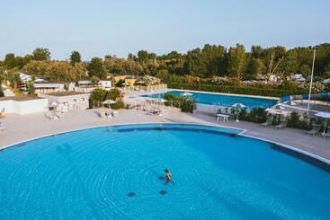 Hotel Club Del Sole Vigna Sul Mar Family Camping Village