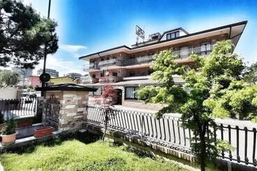 هتل & Wellness Fra I Pini