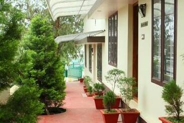 בית מלון כפרי Masco Hill Resort