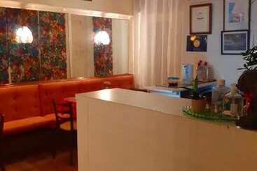 تختخواب و صبحانه Lynwood Hotel & Spa