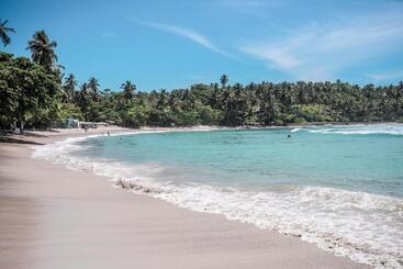 هتل Haven Beach Hiriketiya, Serenevilla Properties