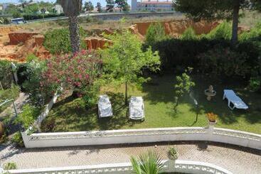 住宿加早餐  Villa Alcaide