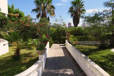 住宿加早餐  Villa Alcaide