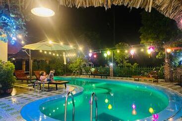 تختخواب و صبحانه Tam Coc Little River Bungalow