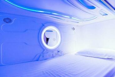 هاستل Spacepod@hive