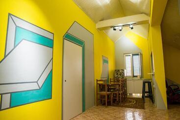 تختخواب و صبحانه Our Way Guest House & Hostel