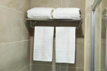 هتل Crystal Resort