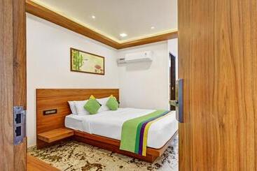 Itsy Hotels Shrey S Inn Mallandur Road