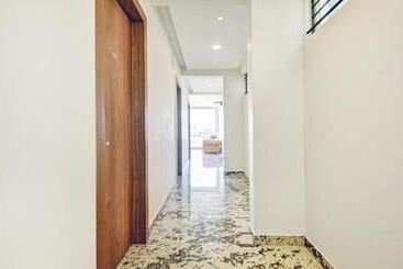 Itsy Hotels Shrey S Inn Mallandur Road