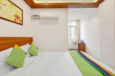 Itsy Hotels Shrey S Inn Mallandur Road