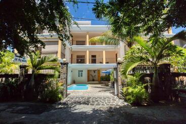 هتل Residence Le Palmiste