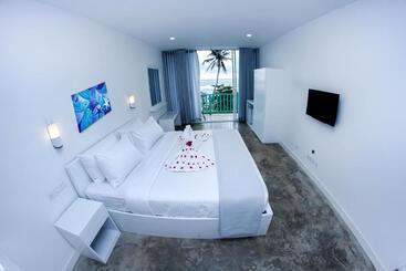Отель Somerset Mirissa Beach