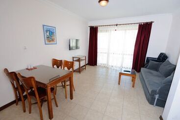 Fora Apart