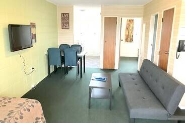 Greenview Motel