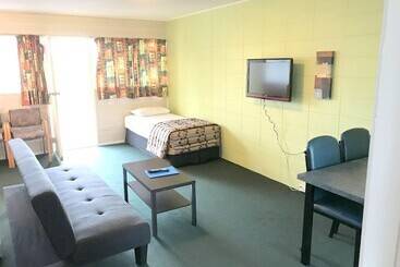 Greenview Motel
