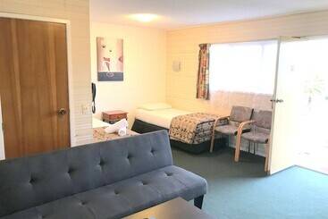 Greenview Motel